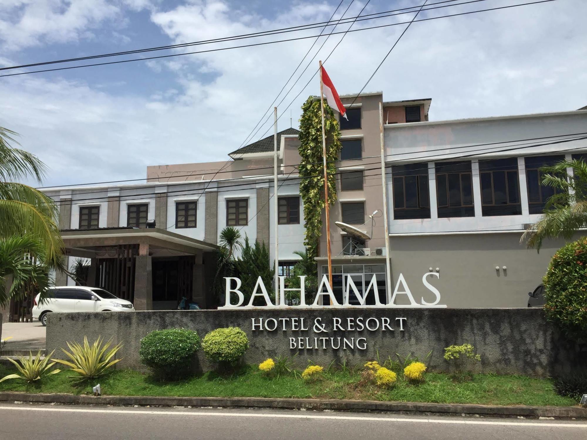 Bahamas Hotel & Resort Танджунгпандан Экстерьер фото